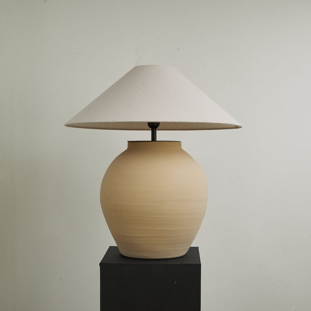 Elise Modern Table Lamp
