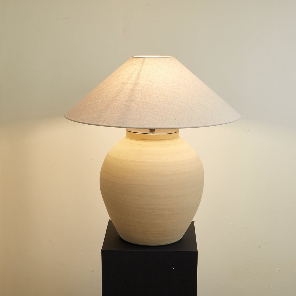 Elise Modern Table Lamp