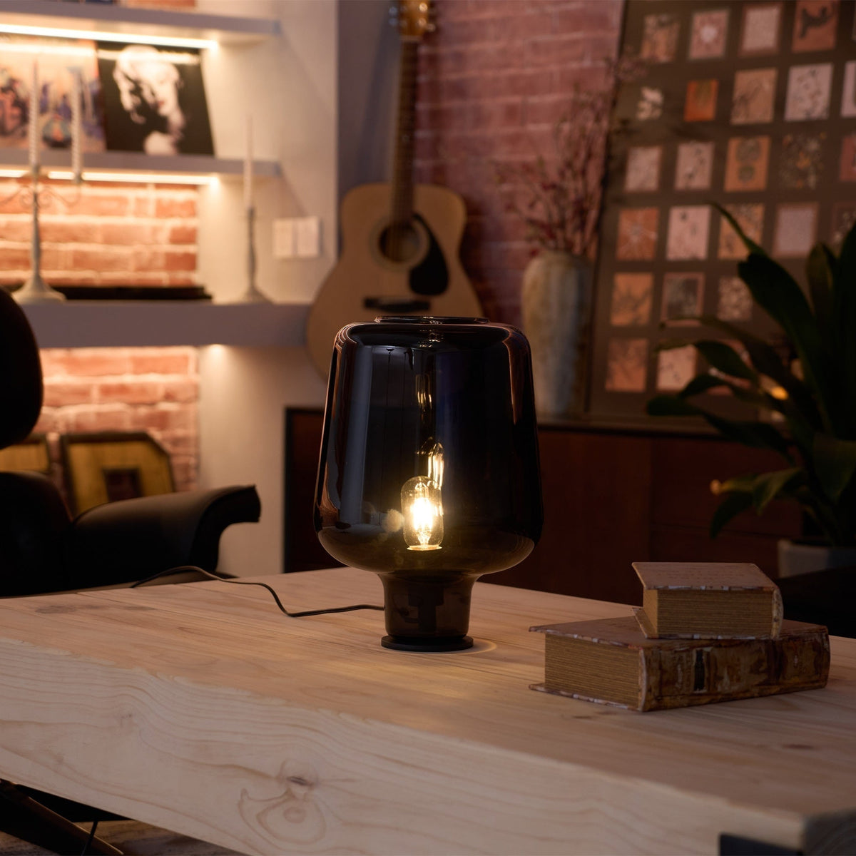 Eanlari Glass Contemporary Table Lamp