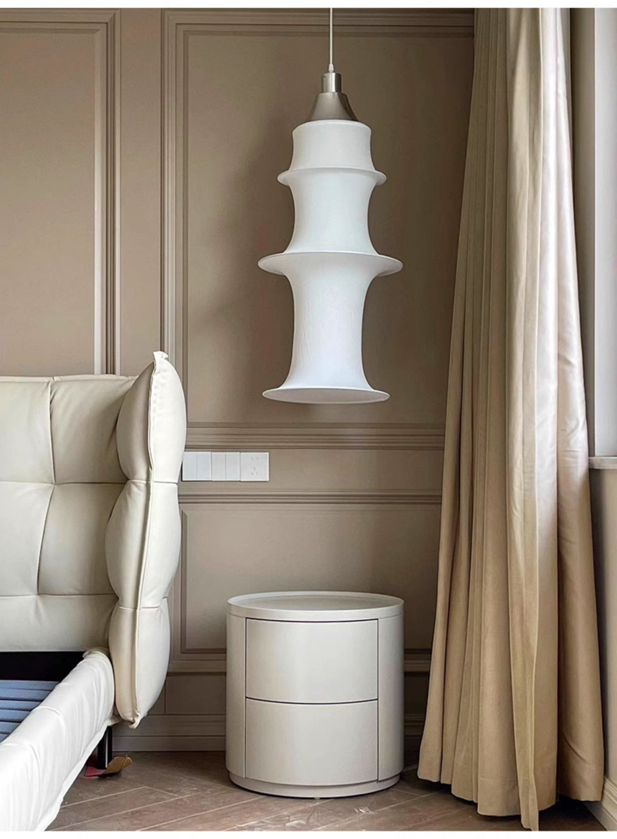 Columnis Floating Column Light