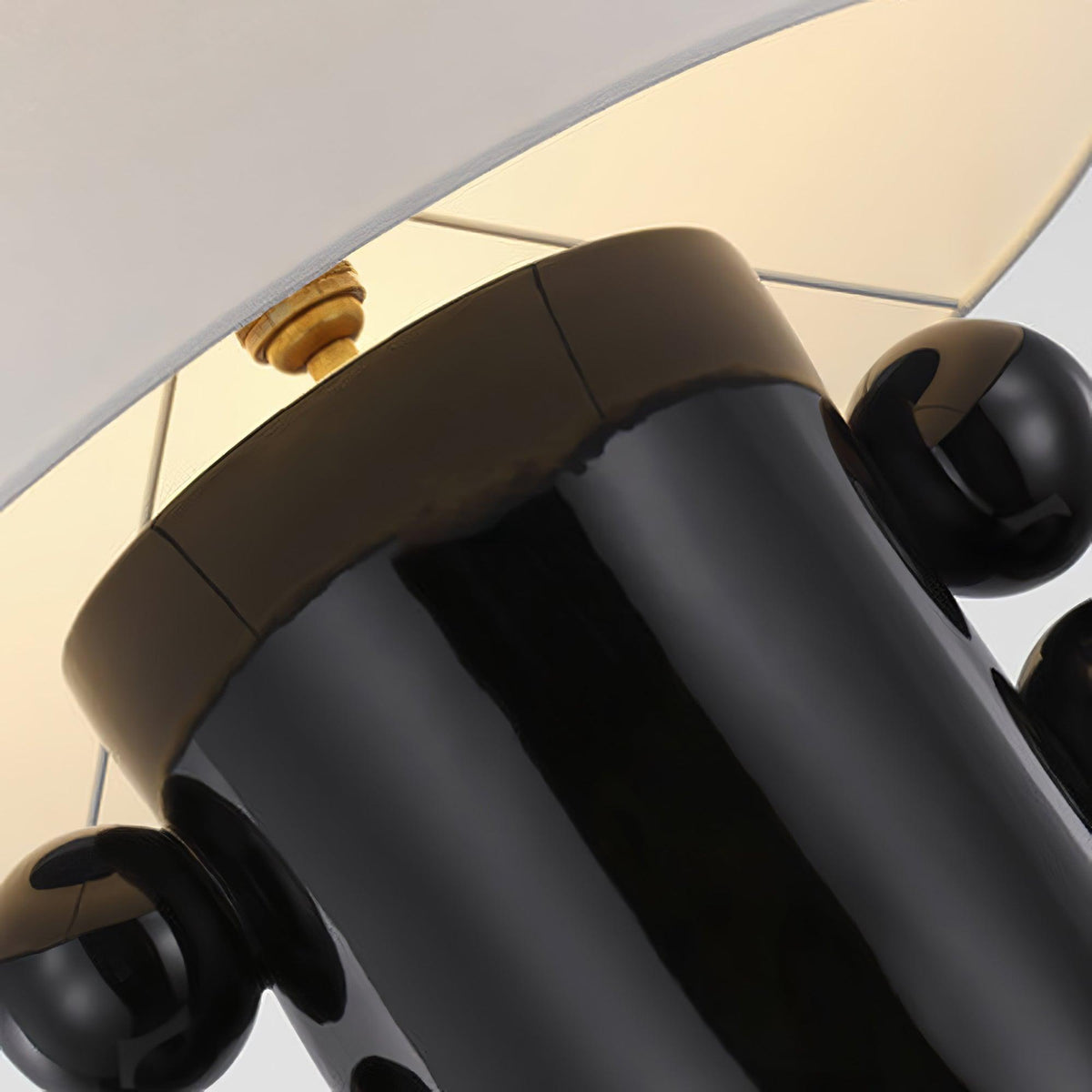 Nixu Fabric Whimsical Table Lamp