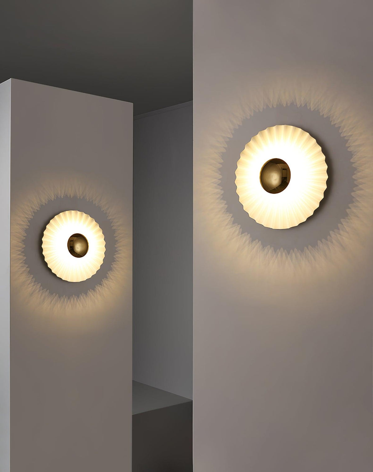 Arlorila Resin Wall Light