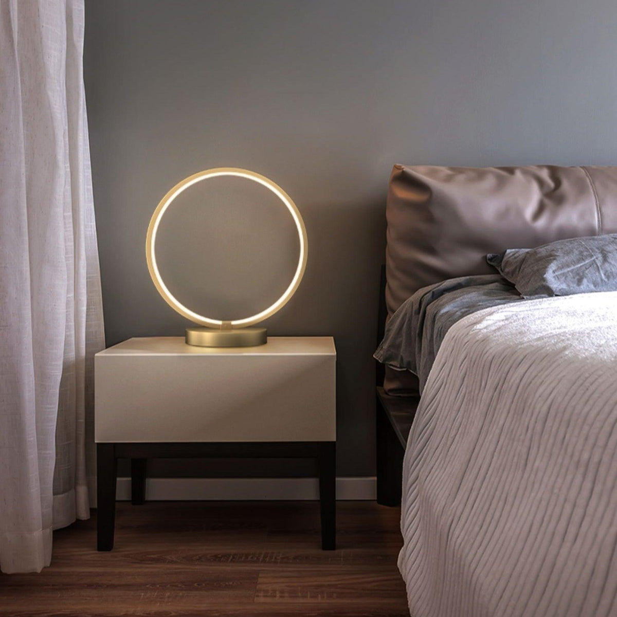 Cirra Elegan Brass Table Lamp