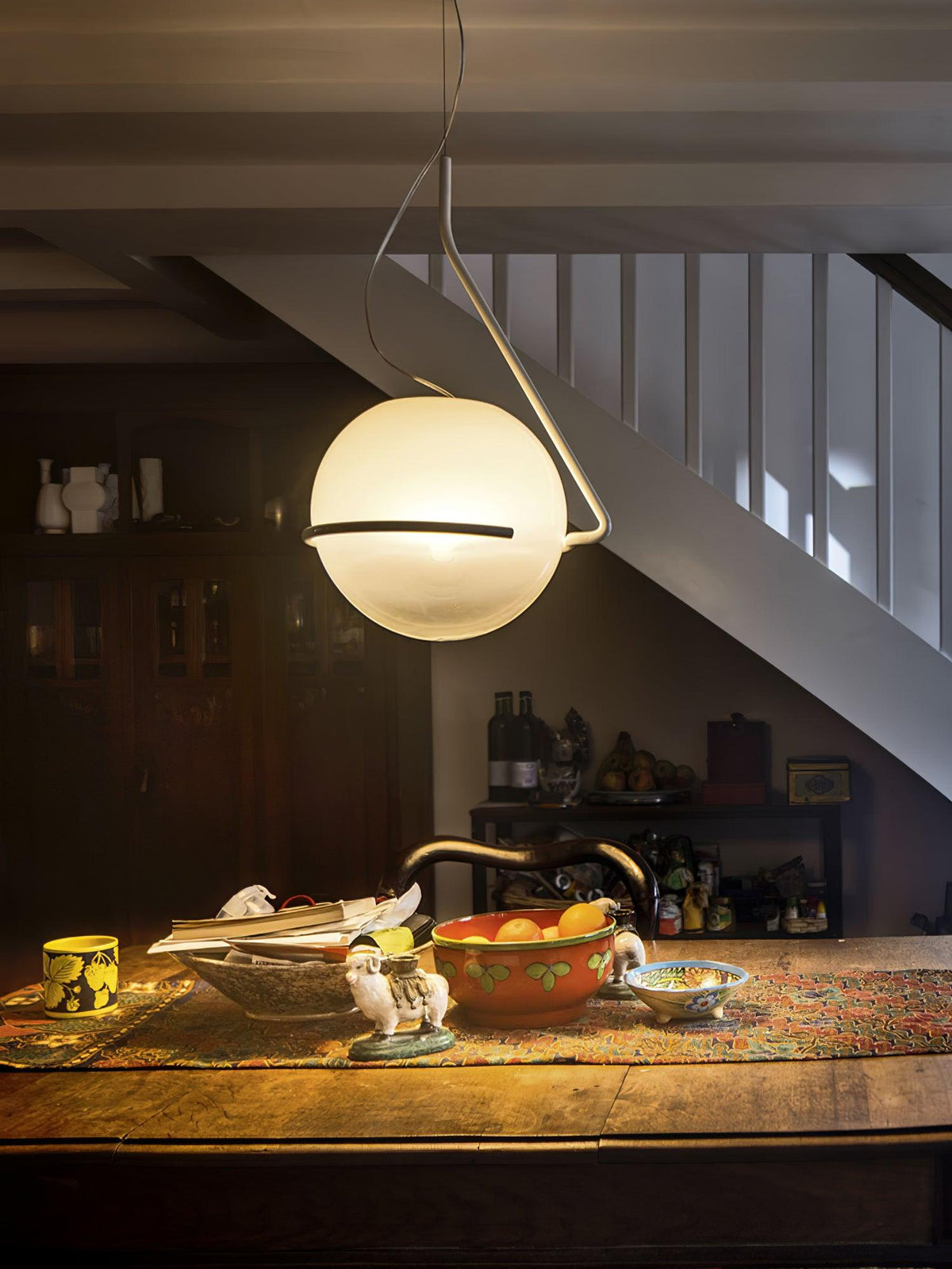 Circular Minimalist Pendant Lamp