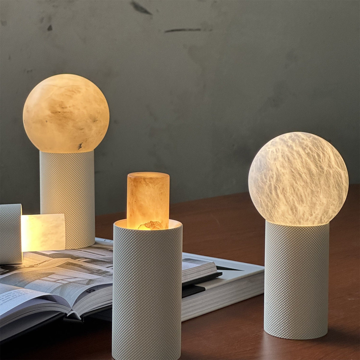 Elaorine Table Lamp (Built-in Battery)