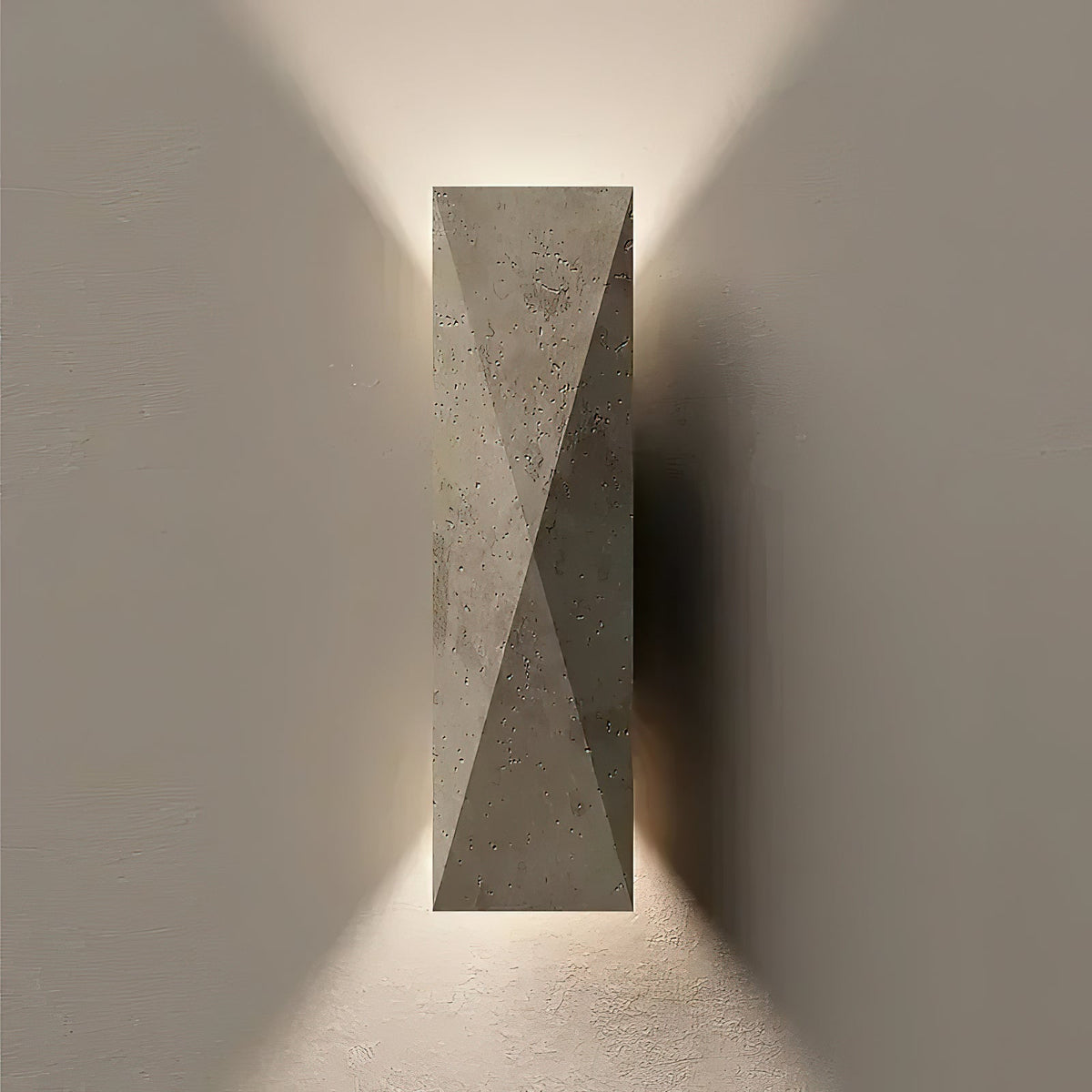Taveenne Travertine Wall Lamp