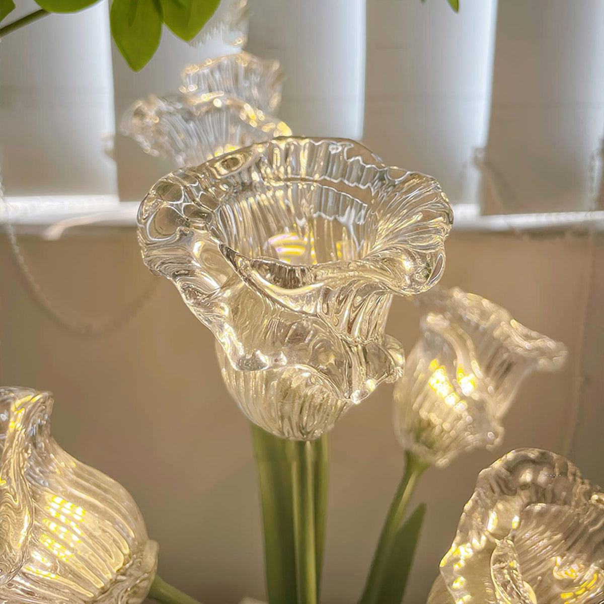 Aurdoril Whimsical Glass Table Lamp