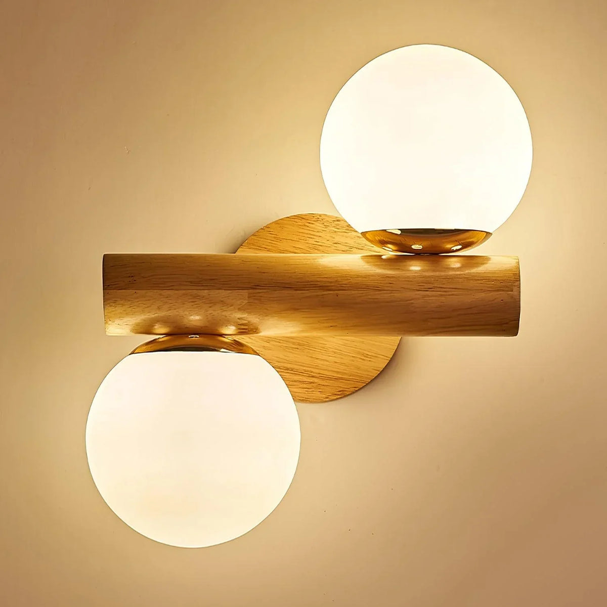 Muto Antique Cottage Wood Wall Light Rotatable