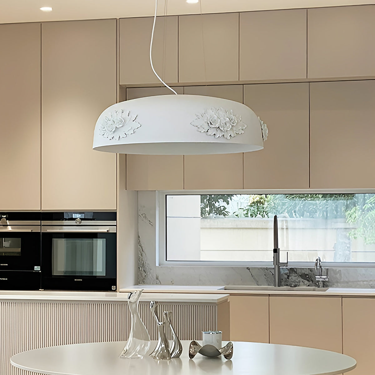 Vilaeos Minimalist Resin Wall Light