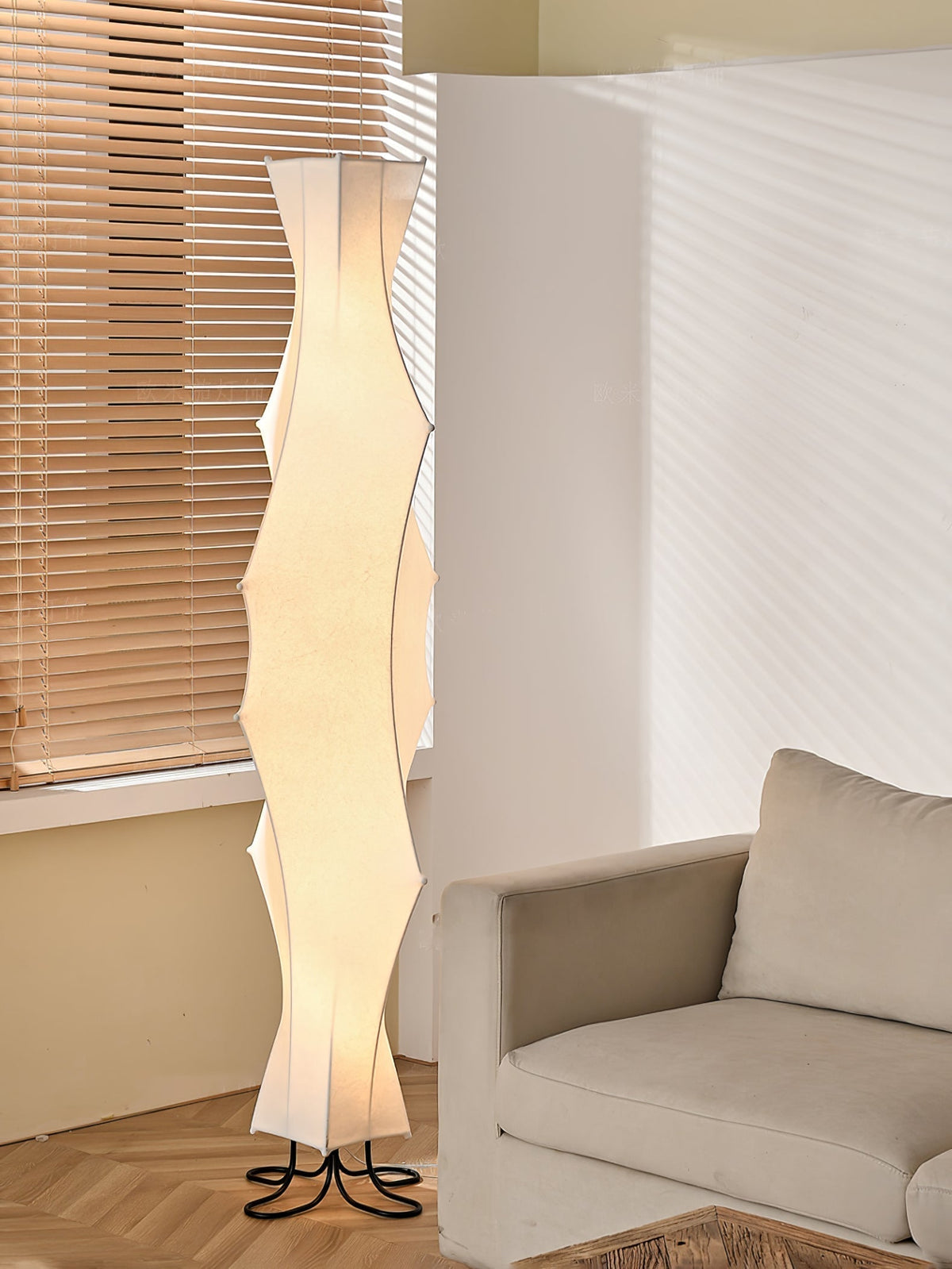 Vela Twist Silk Floor Lamp