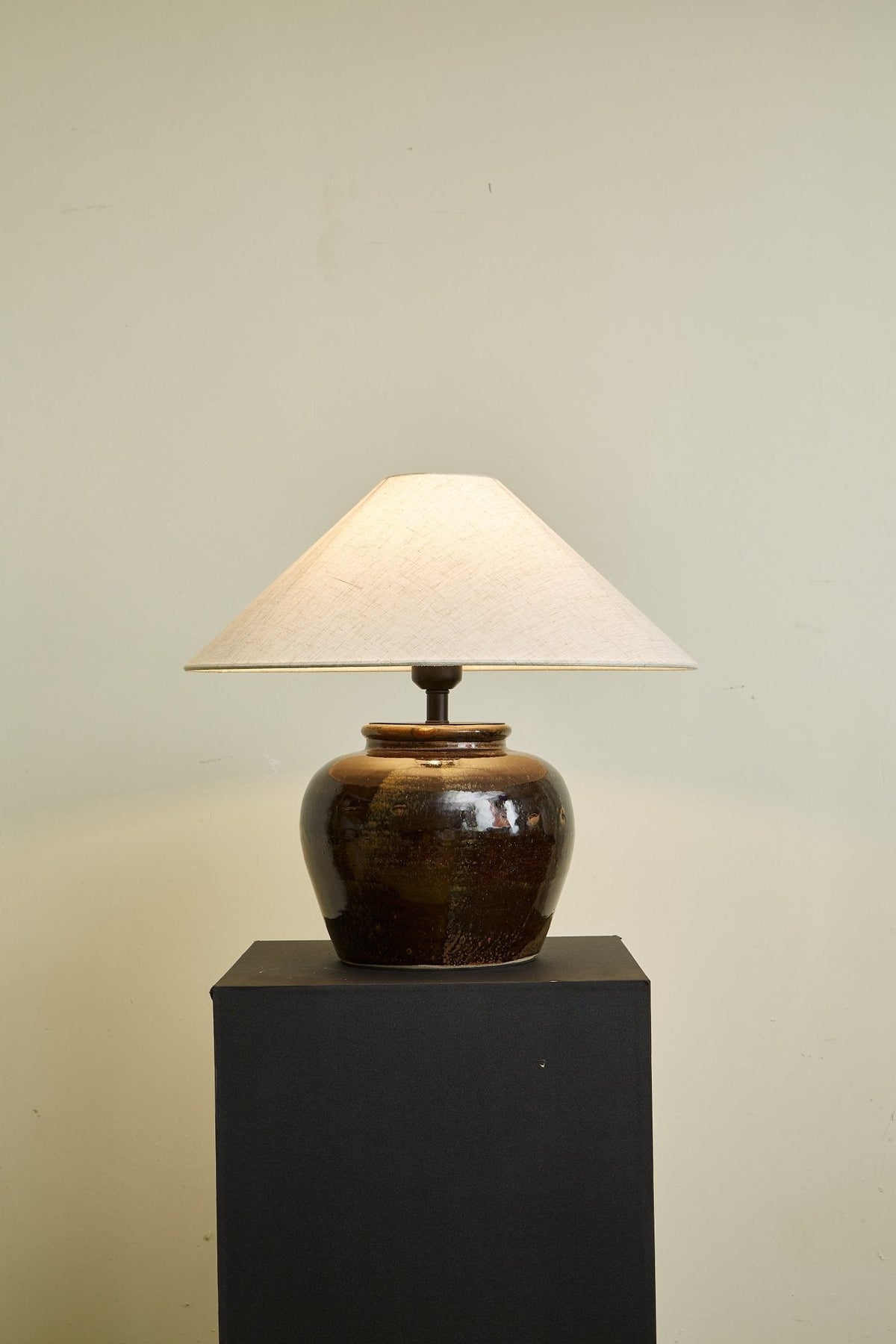 Ravien Umber Jar Table Lamp