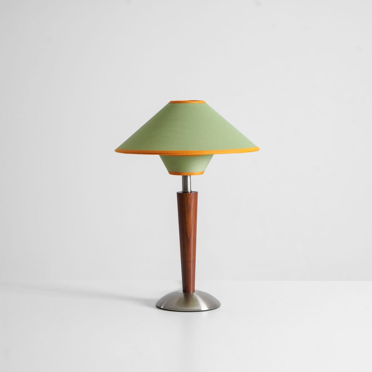 Vido Wood Table Lamp
