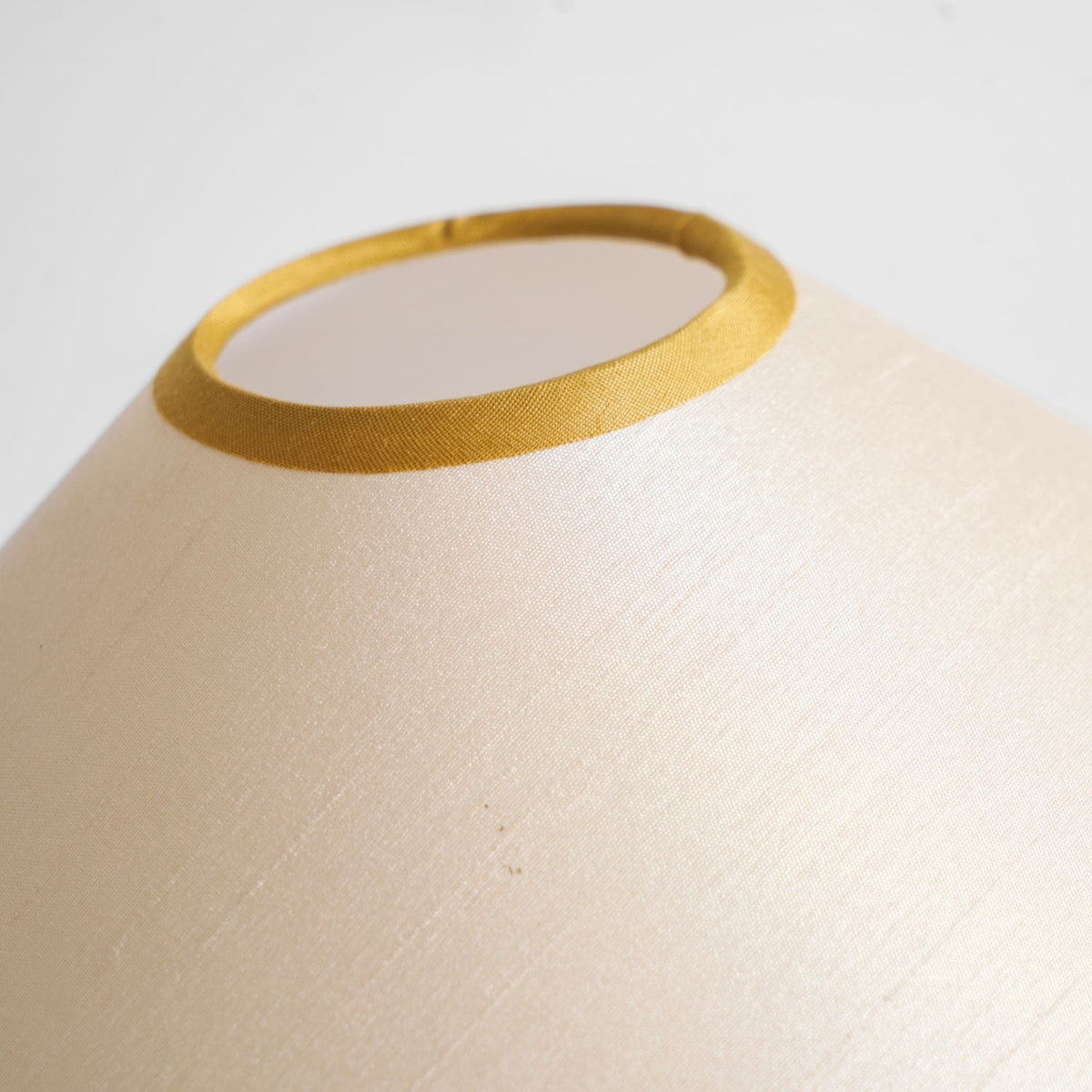 Vido Wood Table Lamp