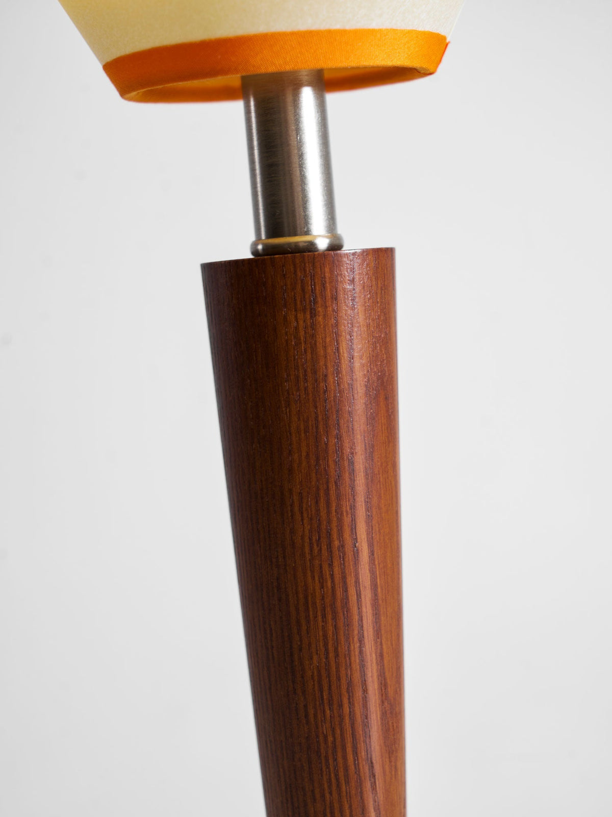 Vido Wood Table Lamp