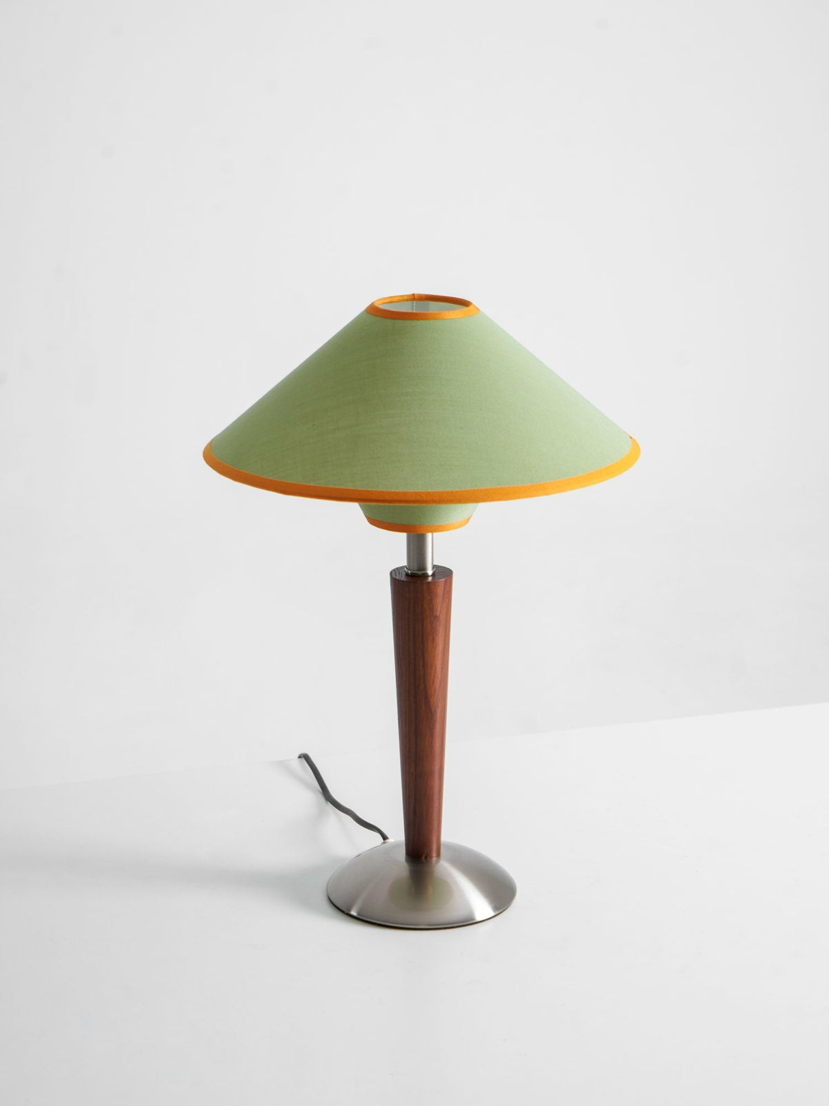 Vido Wood Table Lamp