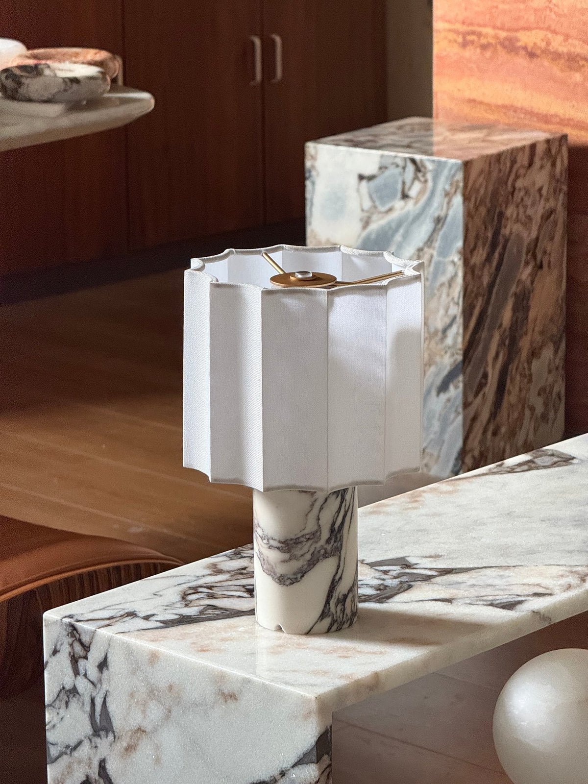Selivella Table Lamp (Built-in Battery)