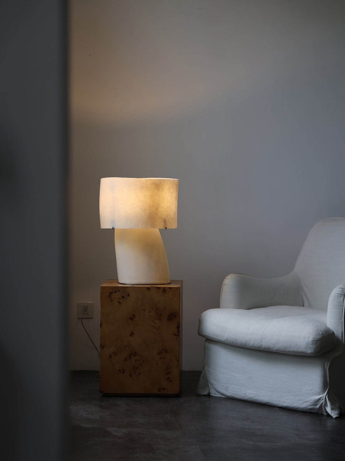 Lirvyn Table Lamp