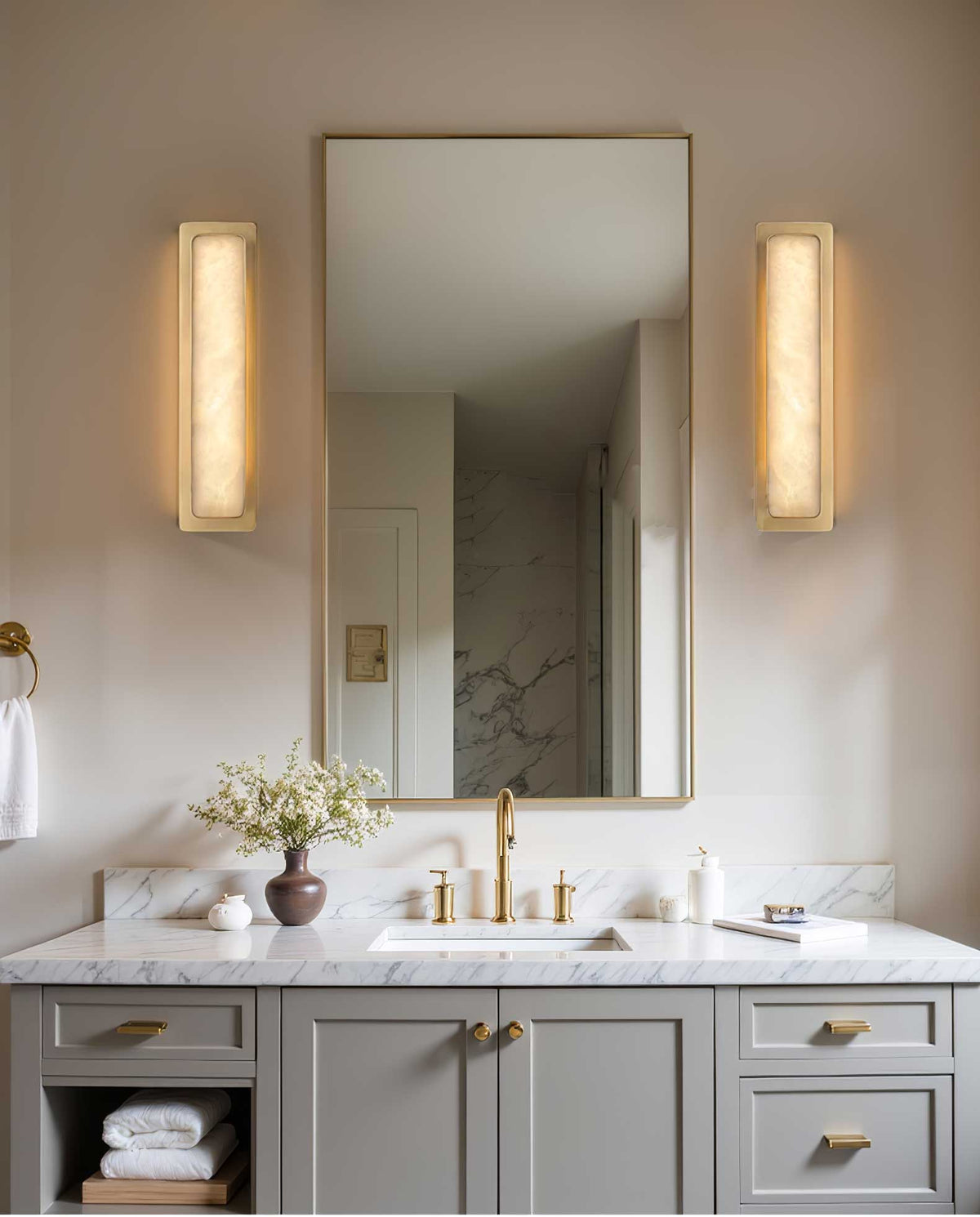 Yedia Alabaster Indoor Wall Light