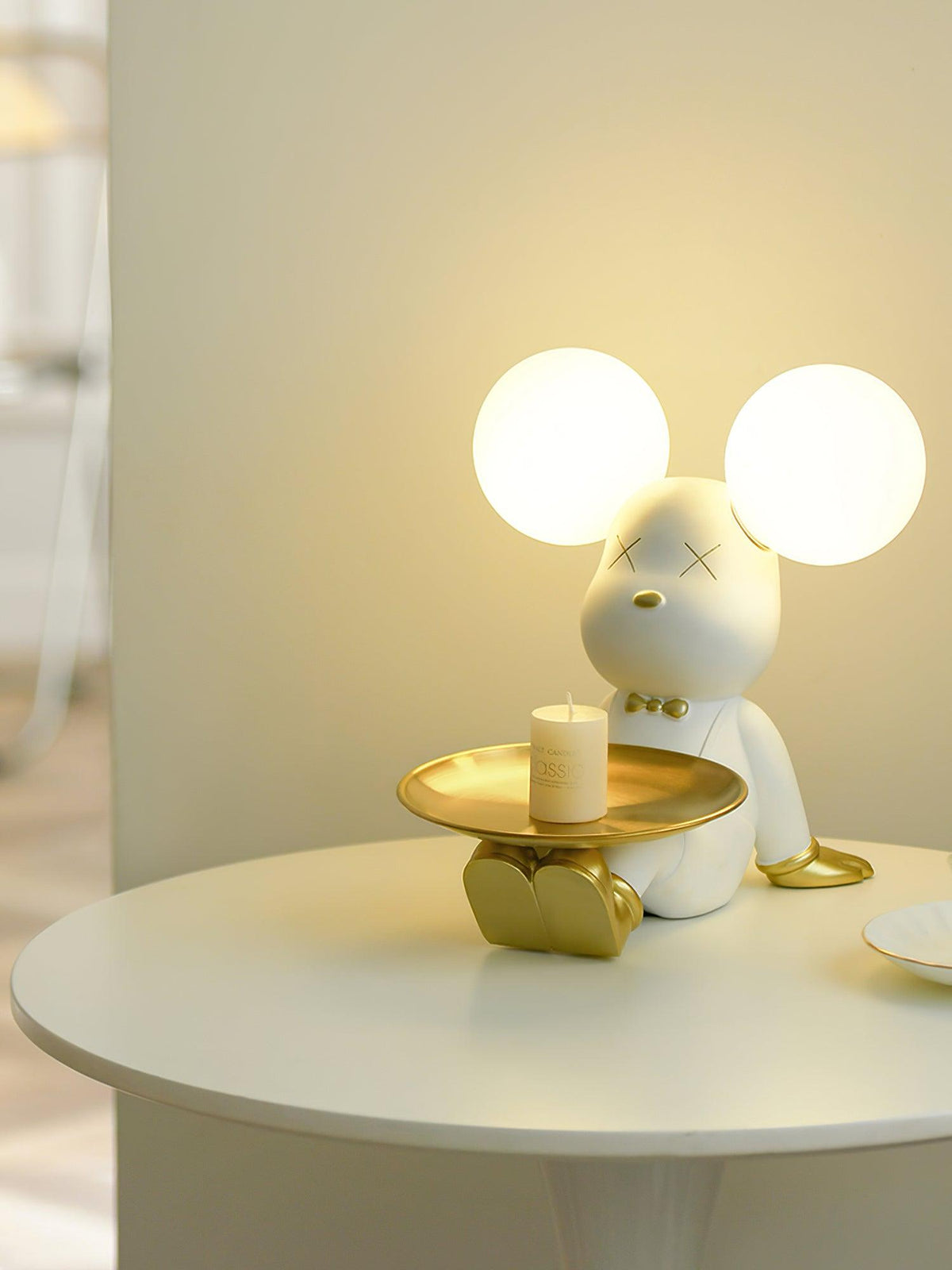 Wondel Resin Artistic Desk Lamp