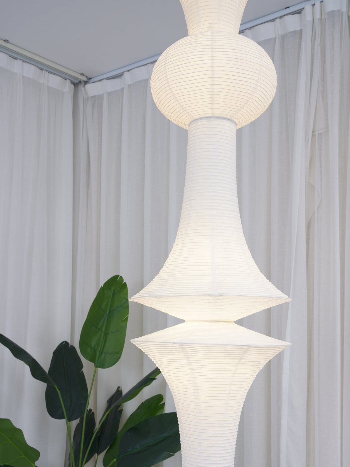 Isalo Washi Paper E Pendant Light