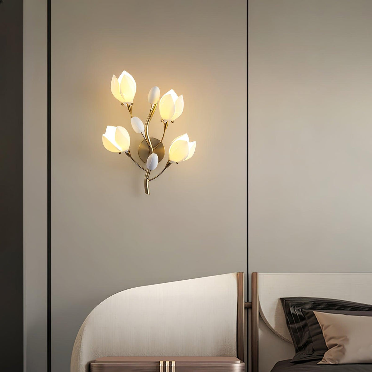 Dirixa Magnolia Elegance Ceramic Wall Lamp