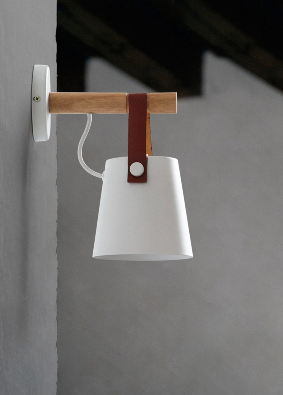 Virixon Wood Leather Wall Lamp