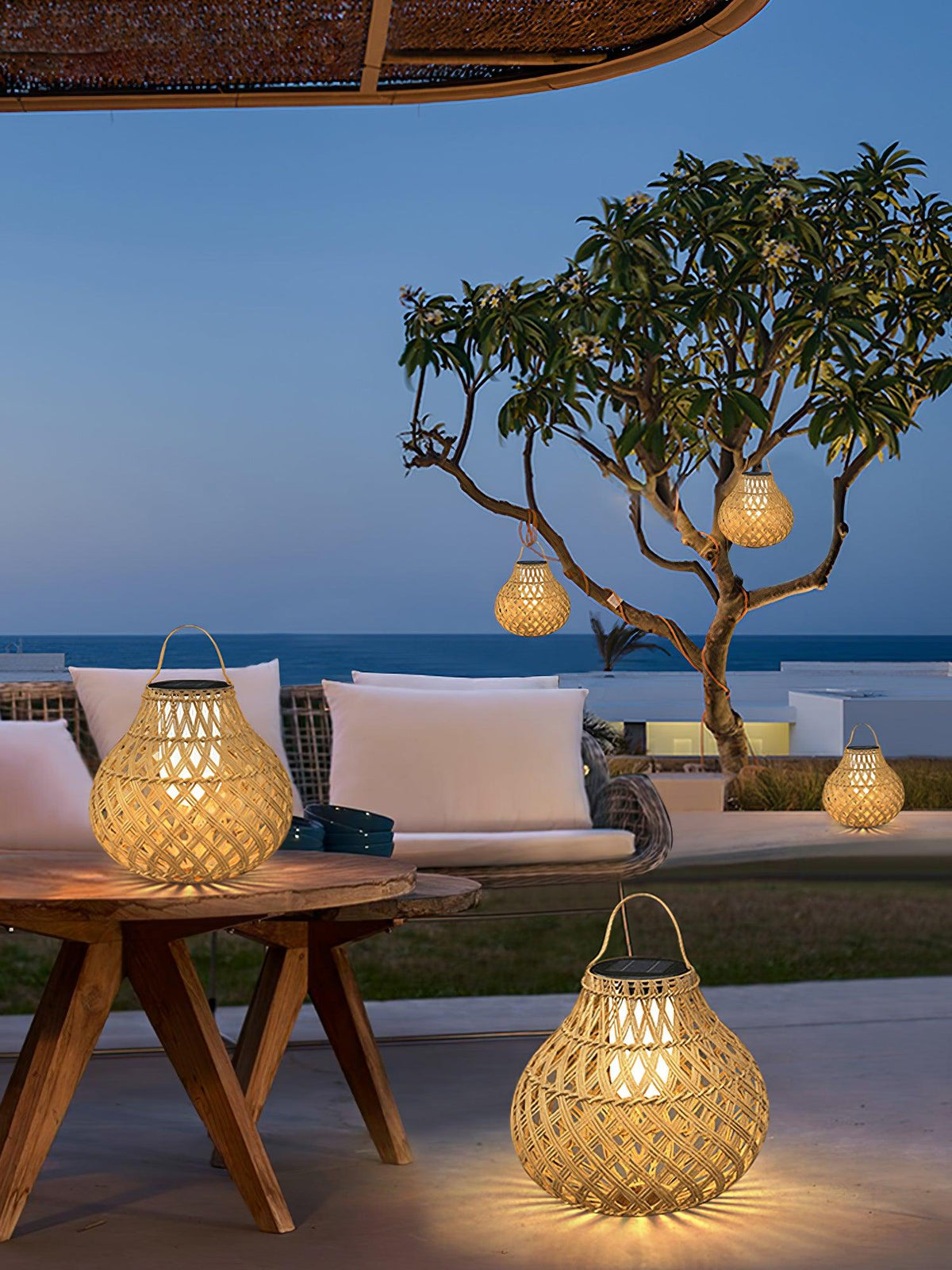 Isenor Woven Sphere Lantern Outdoor Lamp