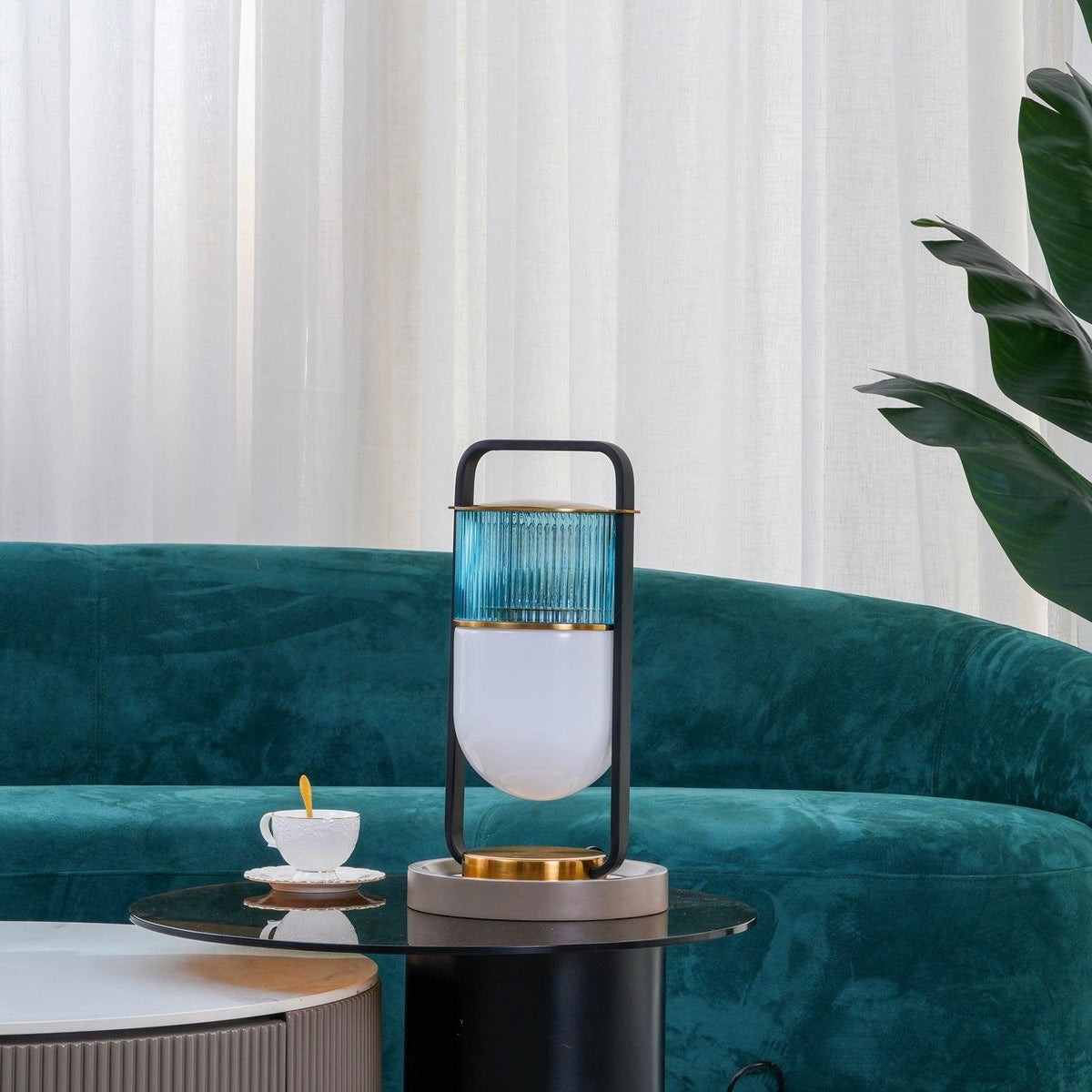Kiorven Glass Artistic Table Lamp