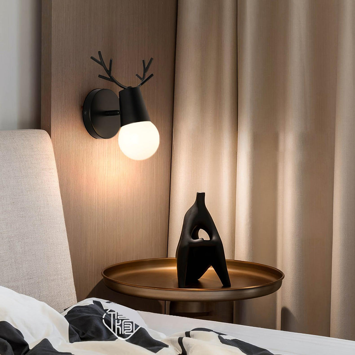 Liveny Playful Whimsical Wall Lamp