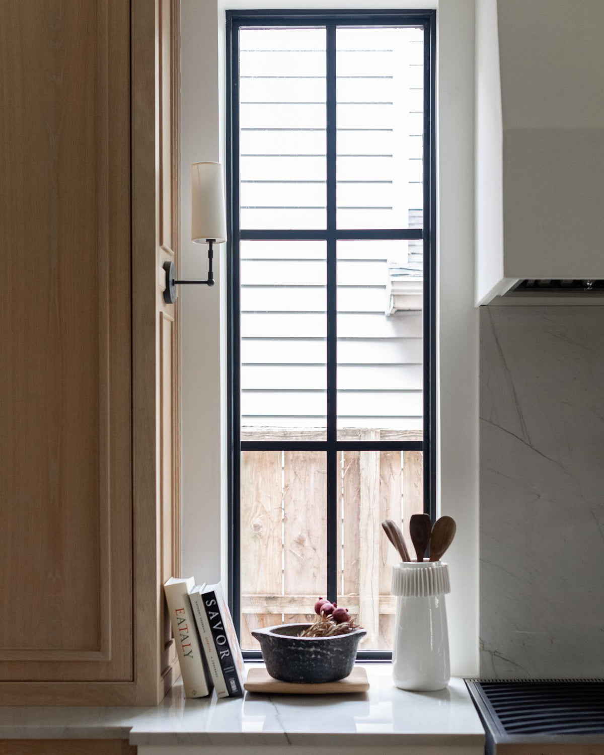 Elaiella Wall Lamp