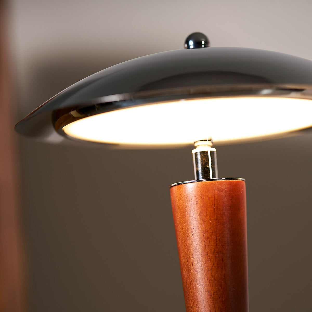 Elainelia Table Lamp