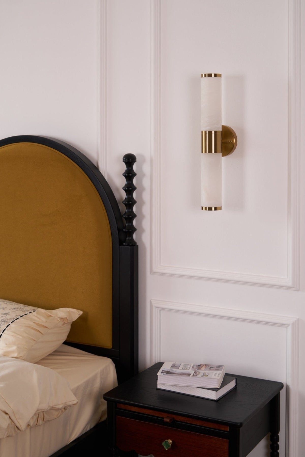 Tira Minimalist Alabaster Wall Lamp