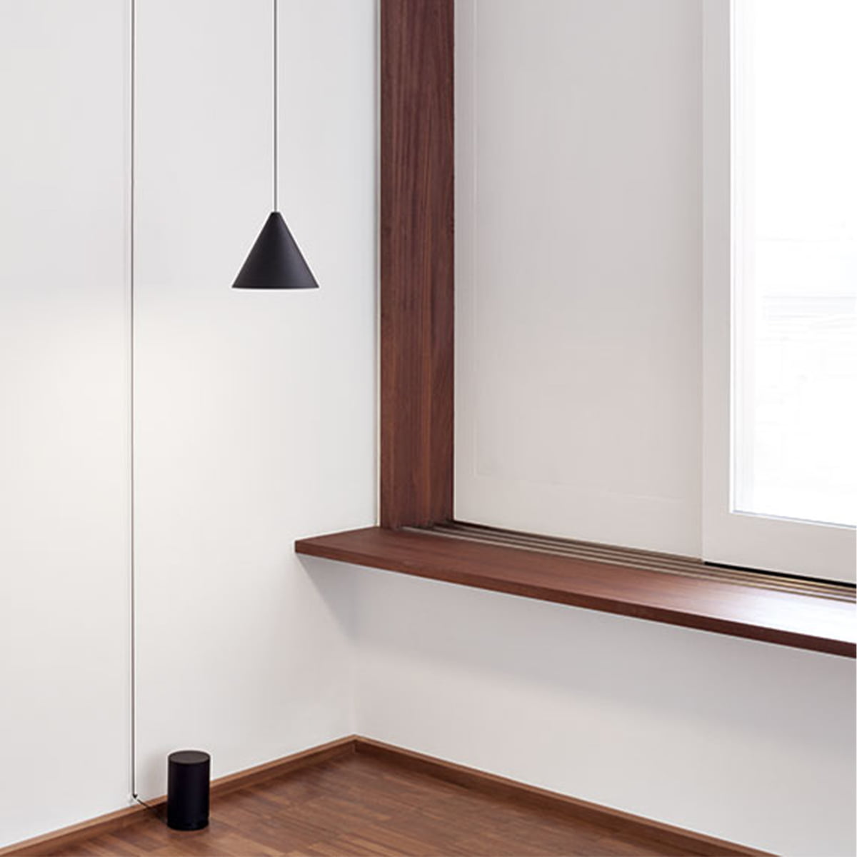 Fio Plastic Minimalist Pendant Lamp
