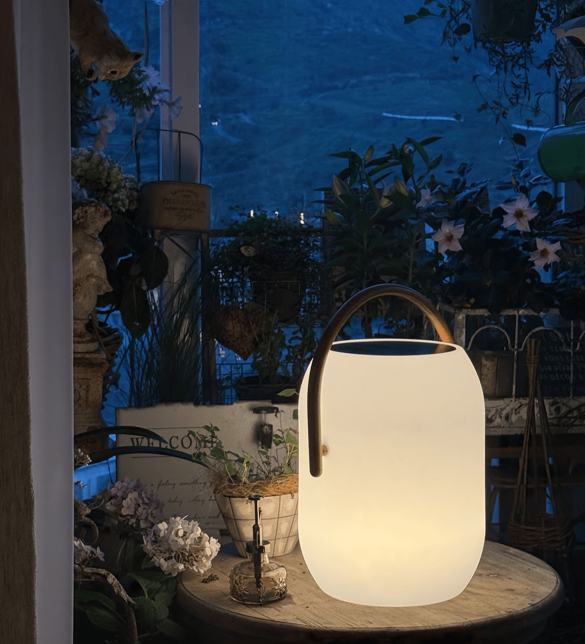 Ivok Solar Outdoor Lantern Lamp