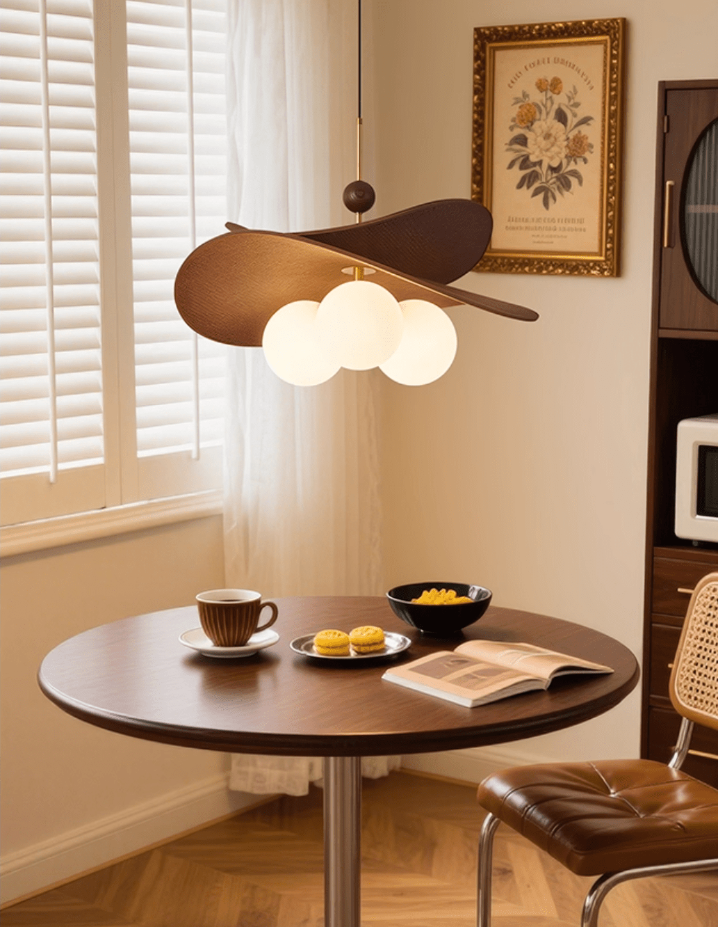 Flintis Petals Chandelier