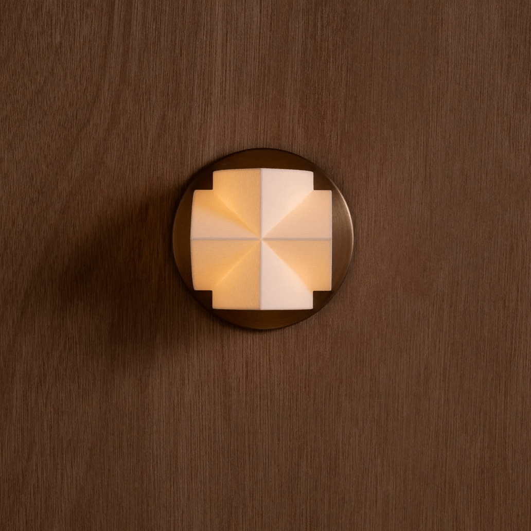 Winia Iron Indoor Wall Light