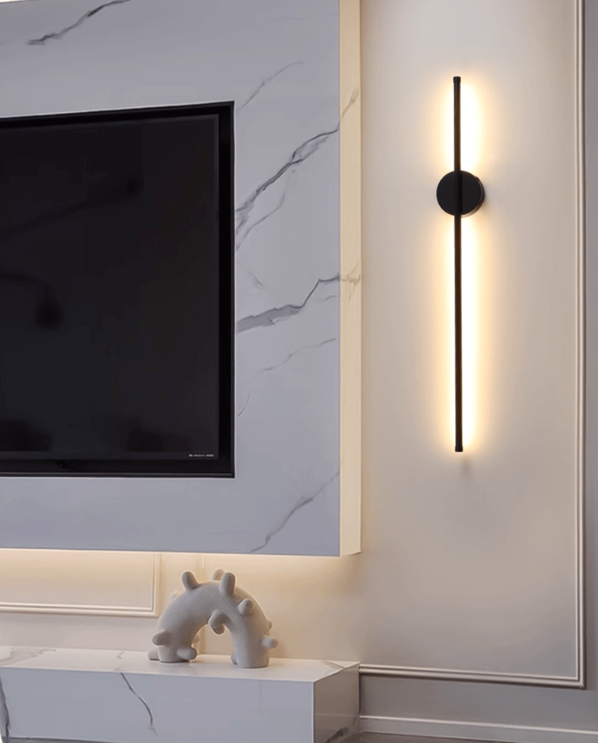 Fral Black Sleek Cordless Rechargeable Wall Lamp