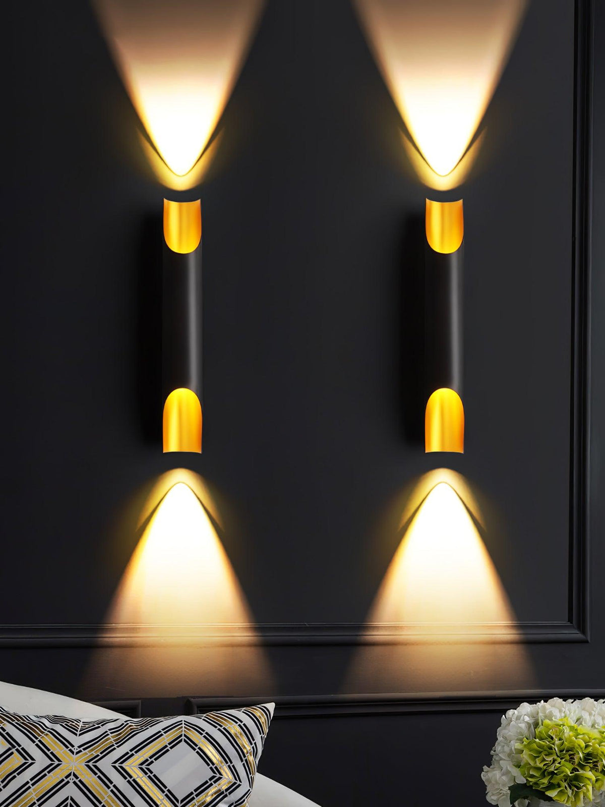 Norearia Modern Minimalist Straight Wall Lamp
