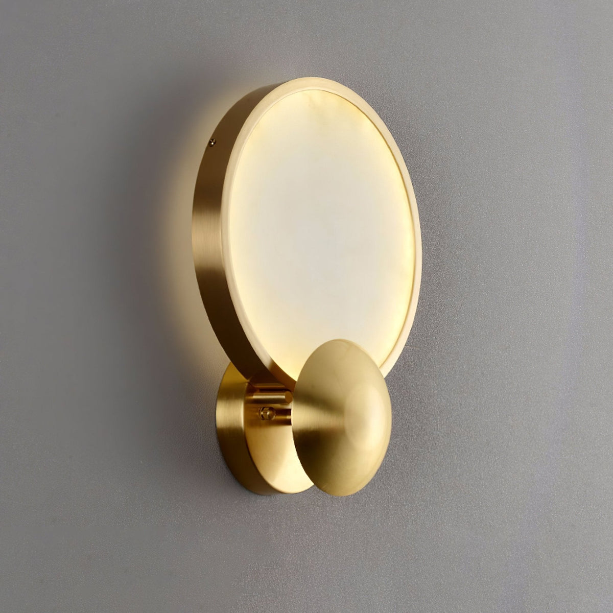 Avenuelia Alabaster Wall Light
