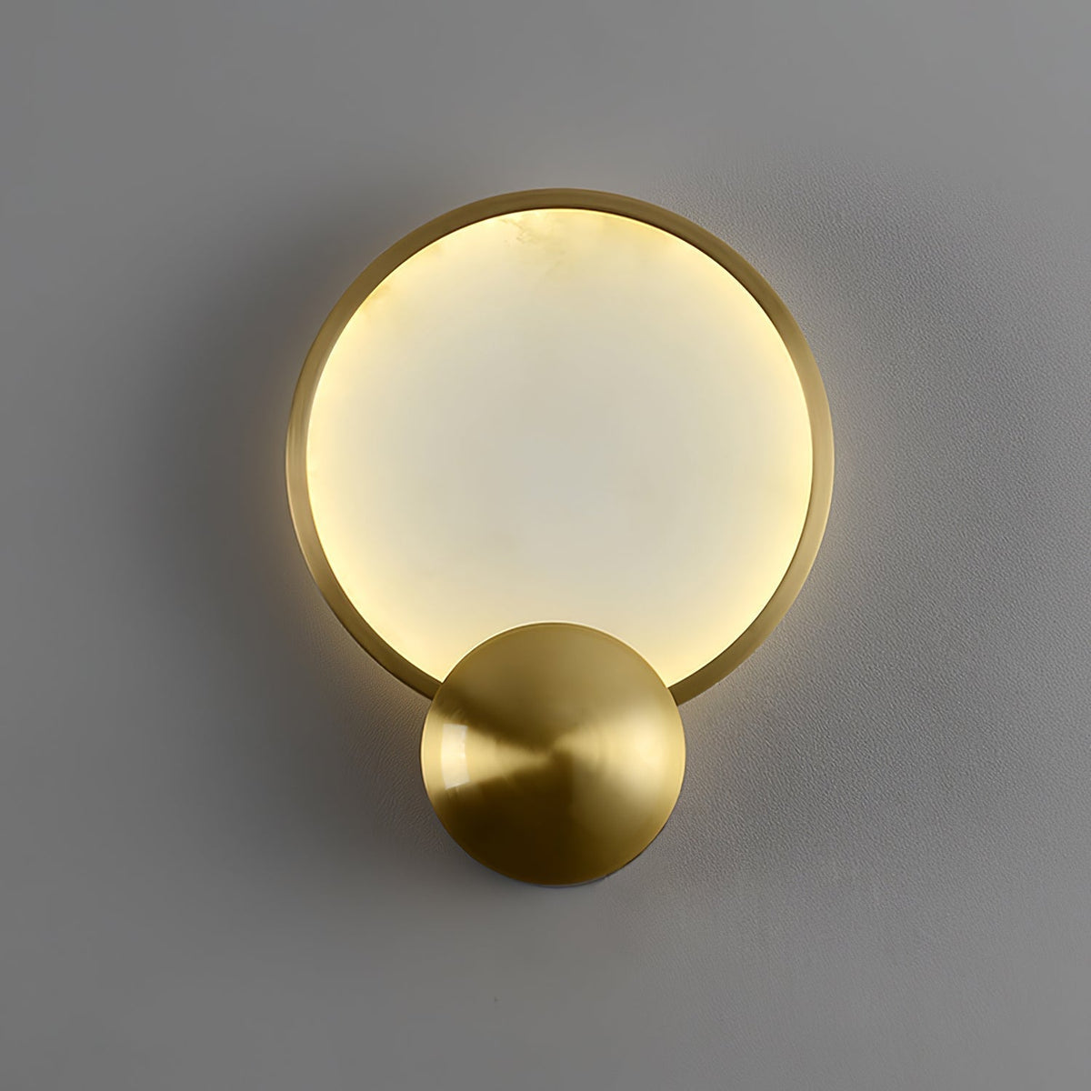 Avenuelia Alabaster Wall Light