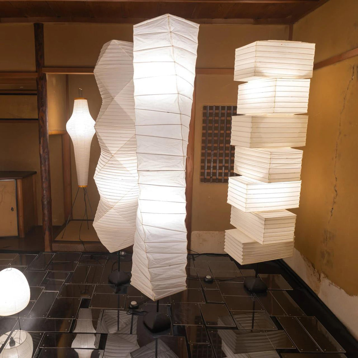 Avara Paper Floor Lamp