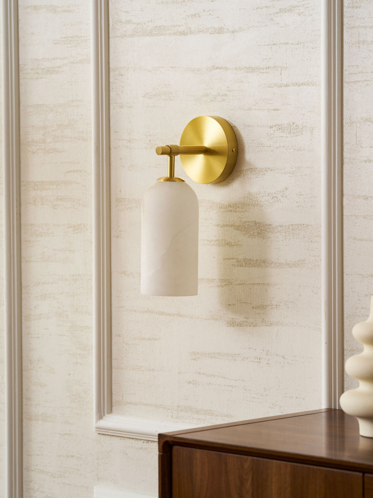 Posha Pillar Alabaster Indoor Wall Light