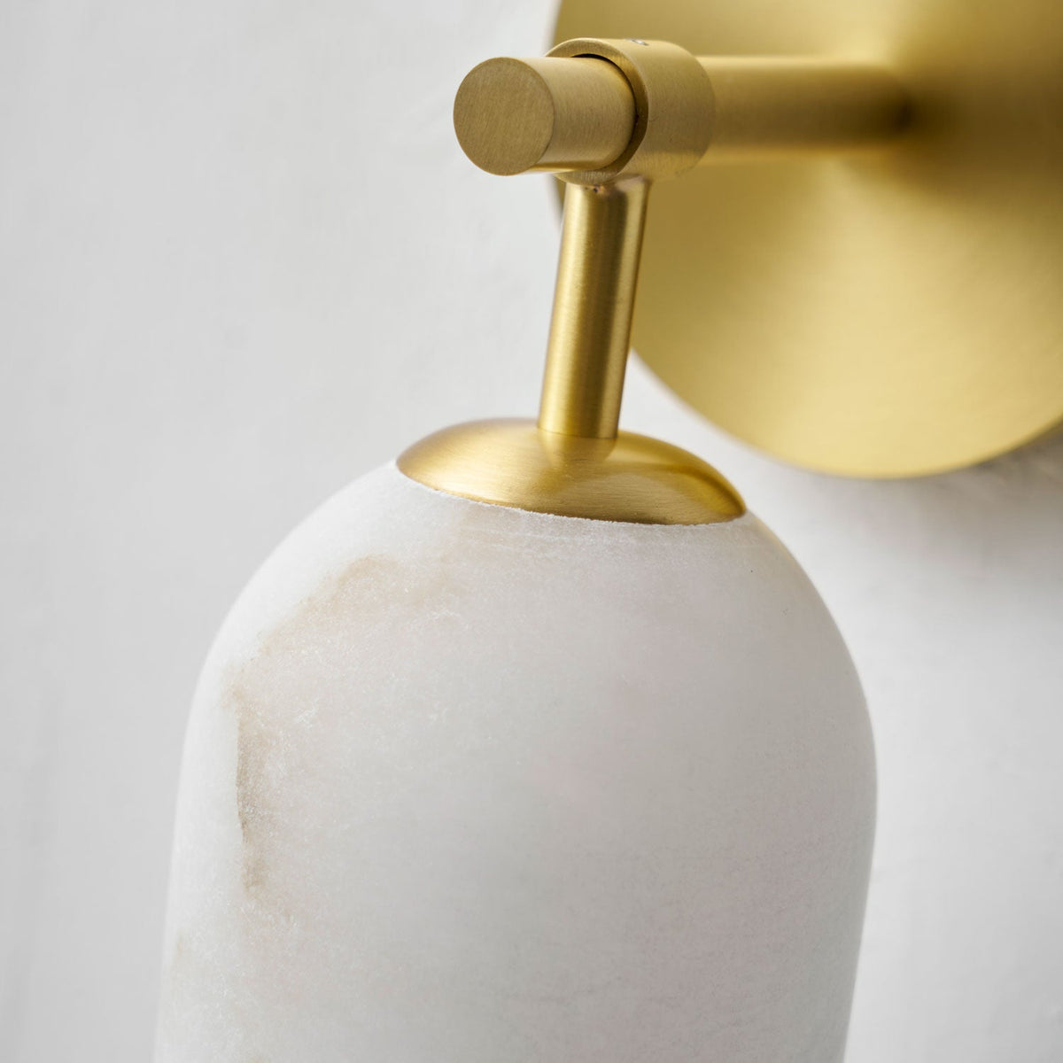 Posha Pillar Alabaster Indoor Wall Light