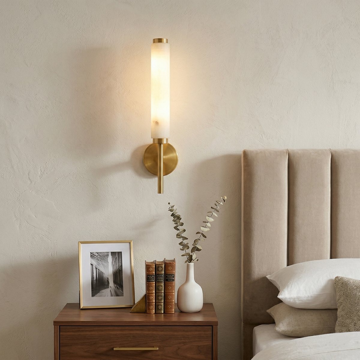 Neuma Alabaster Indoor Wall Light