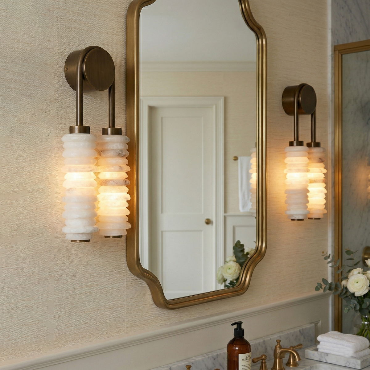 Cyralyn Wall Light