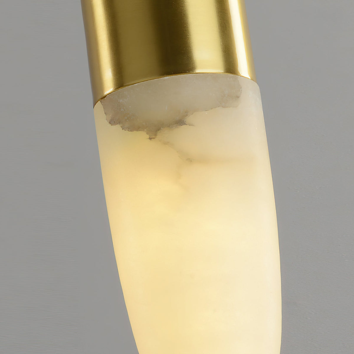 Himinuvye Alabaster Minimalist Bolus Brass Pendant Light