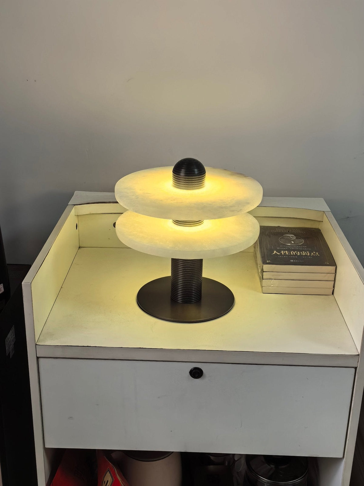 Nerio Modern Alabaster Table Lamp