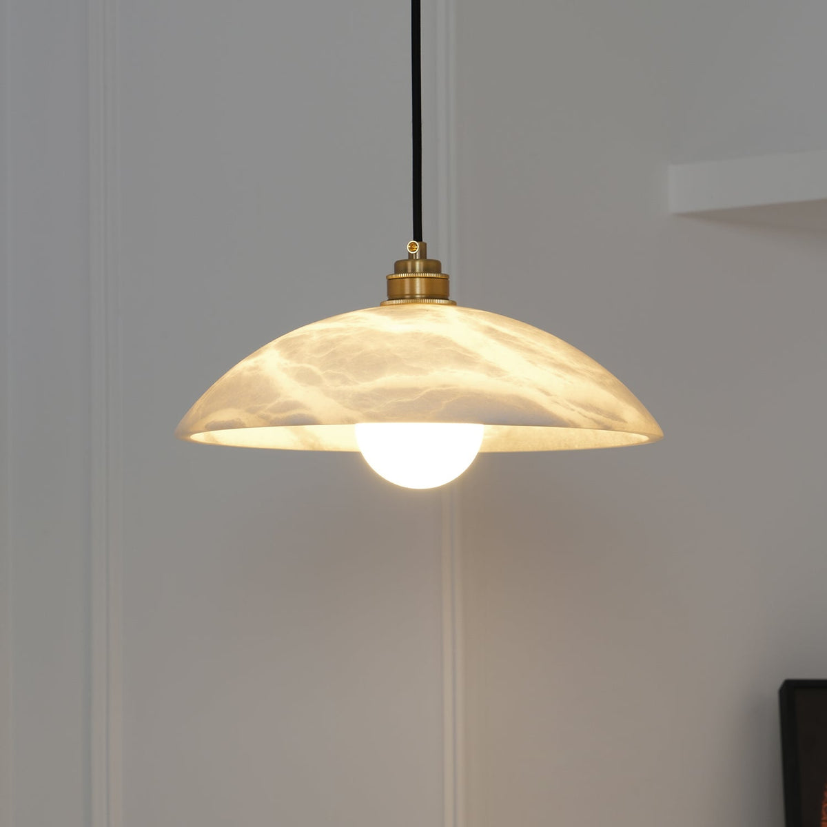 Nerea Minimalist Alabaster Pendant Light