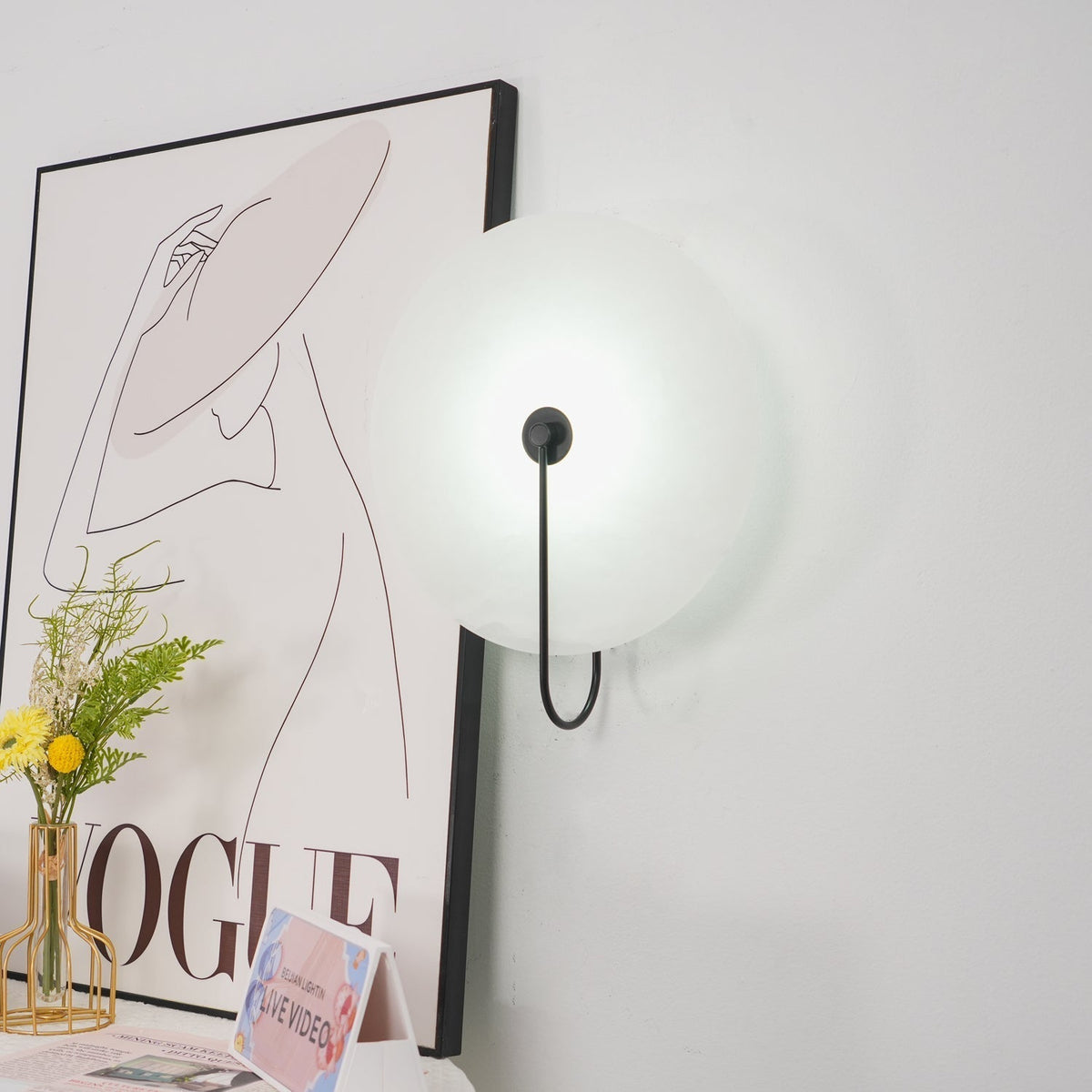 Ceraeyra Alabaster Globe Wall Light