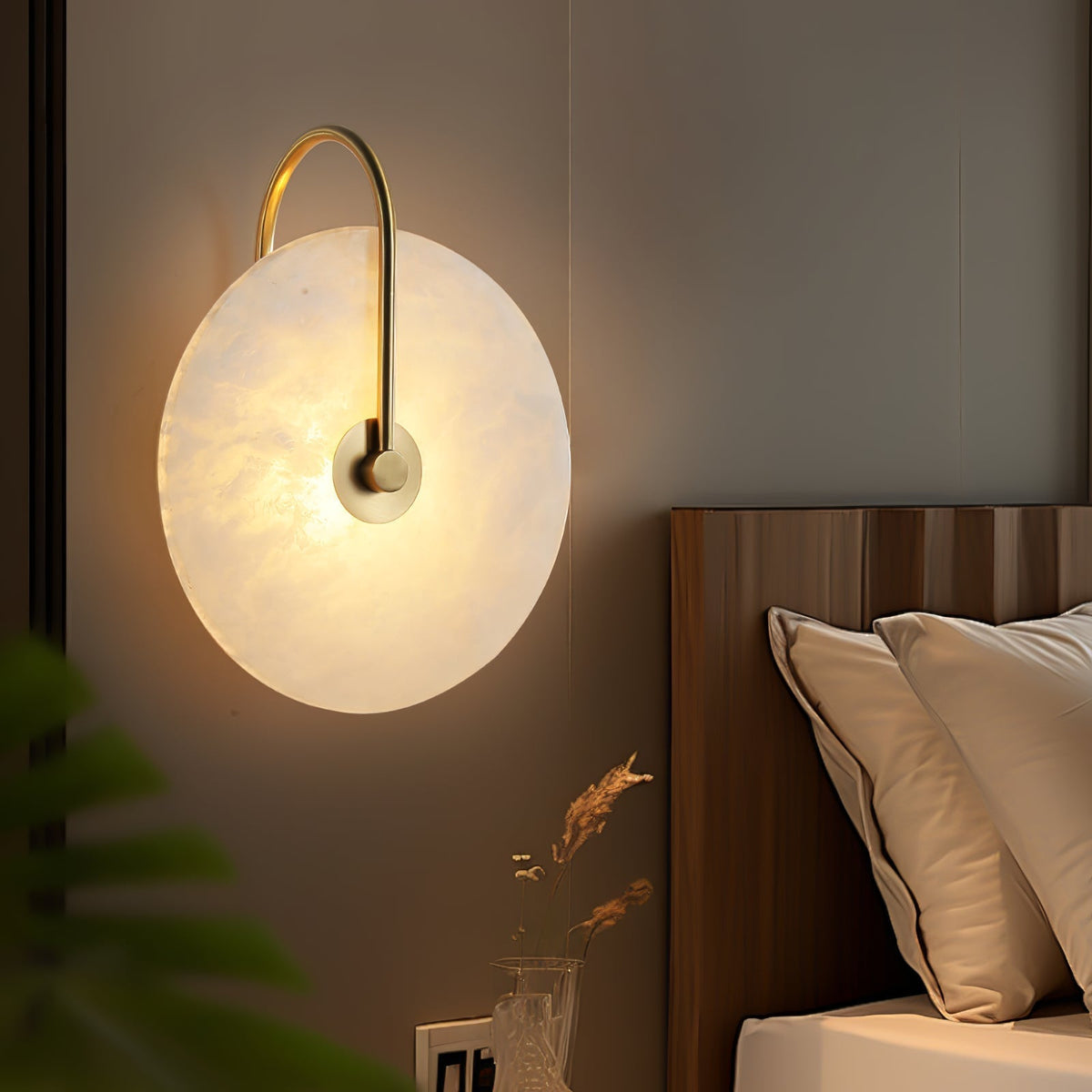 Ceraeyra Alabaster Globe Wall Light